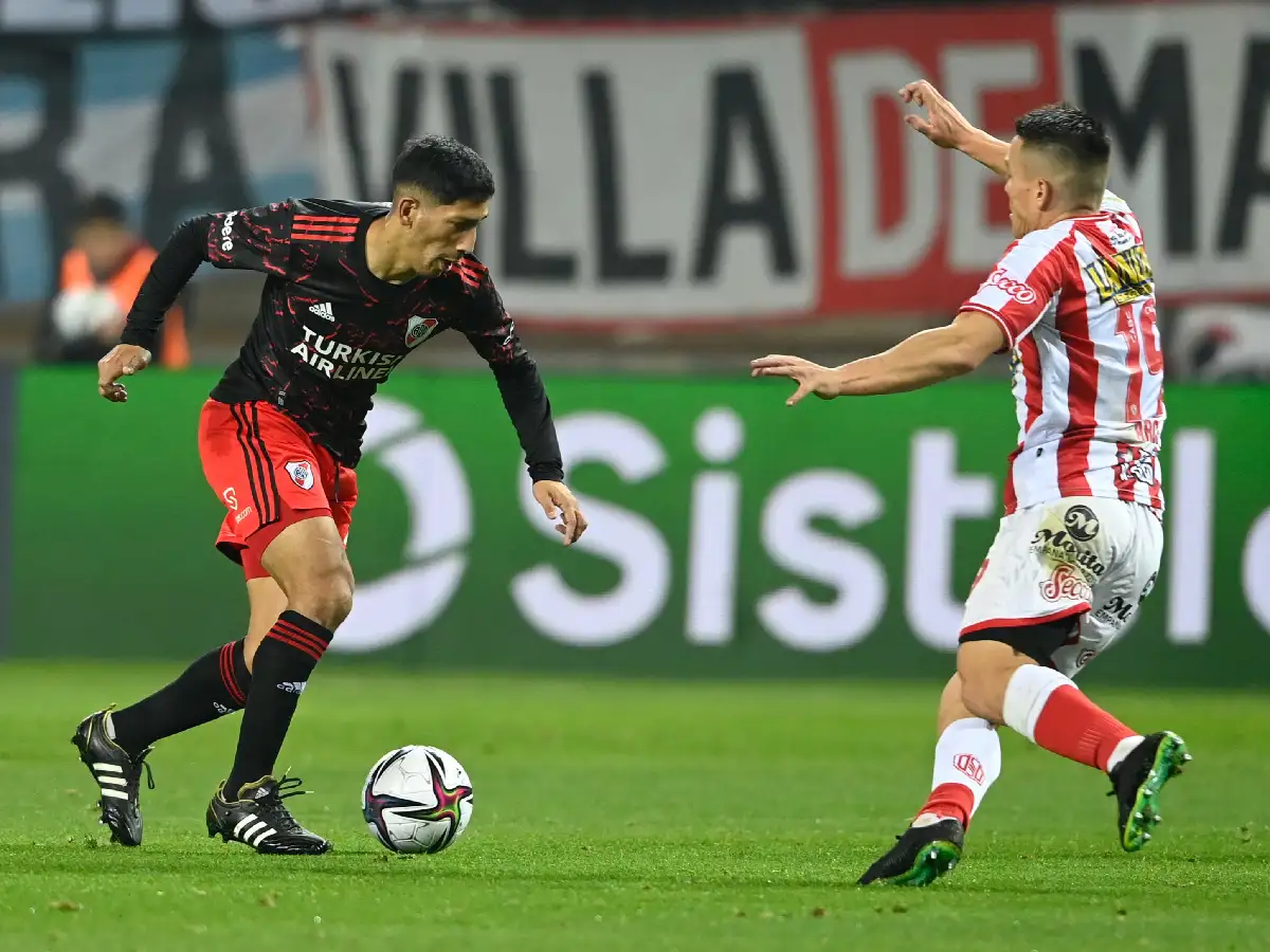 River goleó y sacó boleto a octavos de final