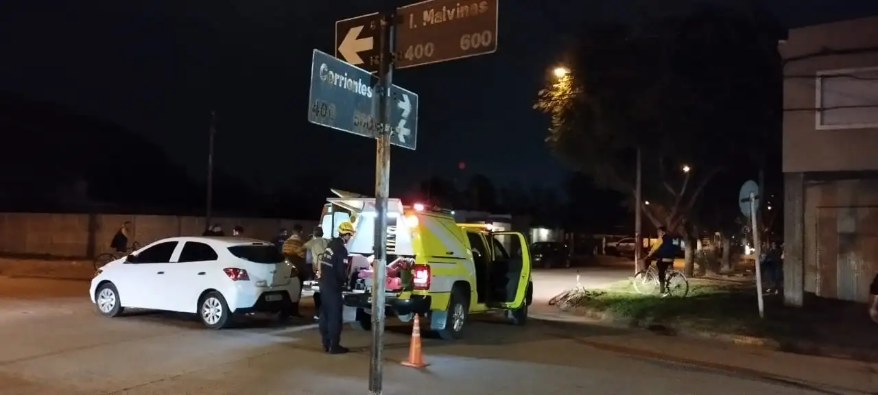 El siniestro vial fue en Corrientes e Islas Malvinas. Crédito: Bomberos de Venado Tuerto.