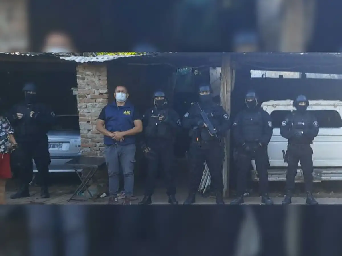 Padre e hijo detenidos luego de allanamientos en Frontera y barrio Acapulco