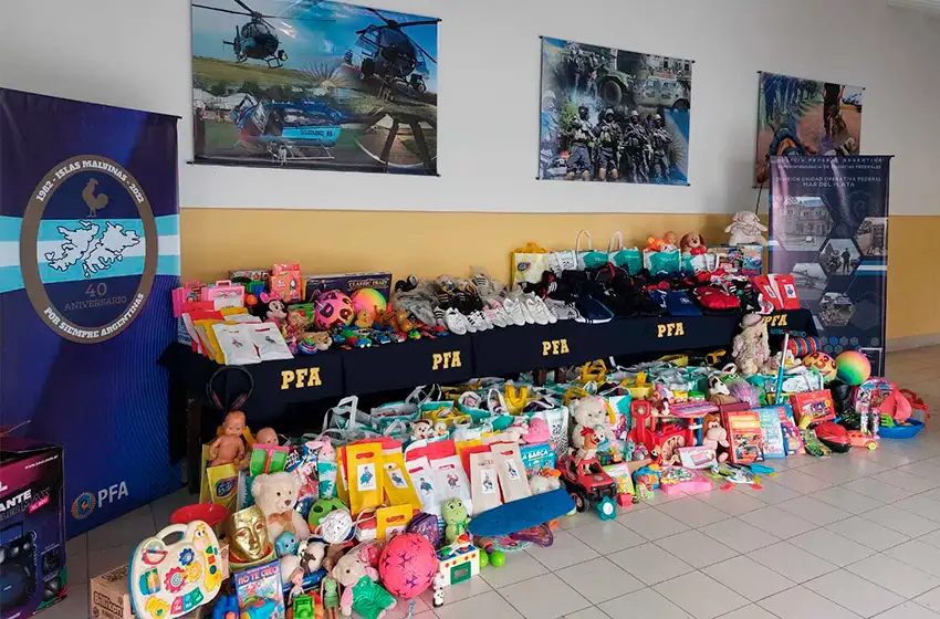 Labor solidaria de Policía Federal por el Día de las Infancias en Mar del Plata