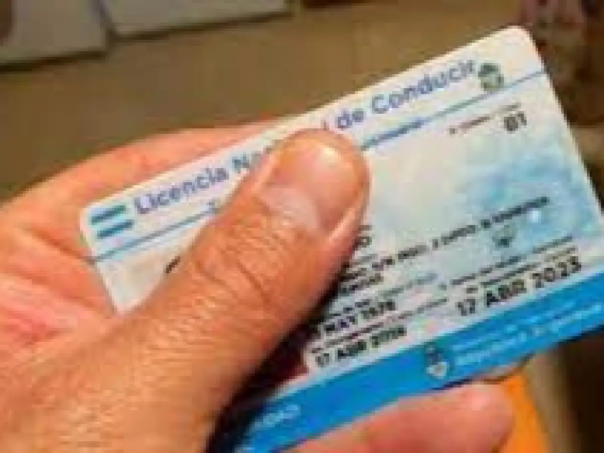 Las personas que adeuden cuota alimentaria no podrán renovar la licencia de conducir en Buenos Aires