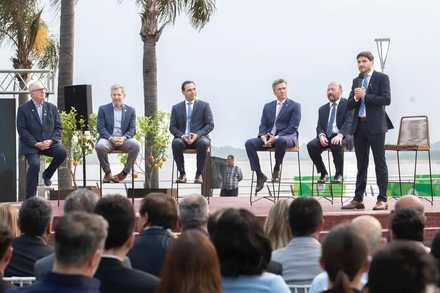 Los seis gobernadores firmaron un acuerdo de hermanamiento. Foto: GSF