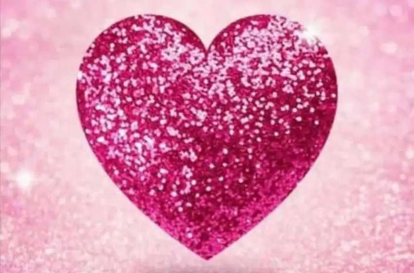 Para sensibilizar sobre el Cáncer de Mama, la "Fuerza Rosa" invade la peatonal