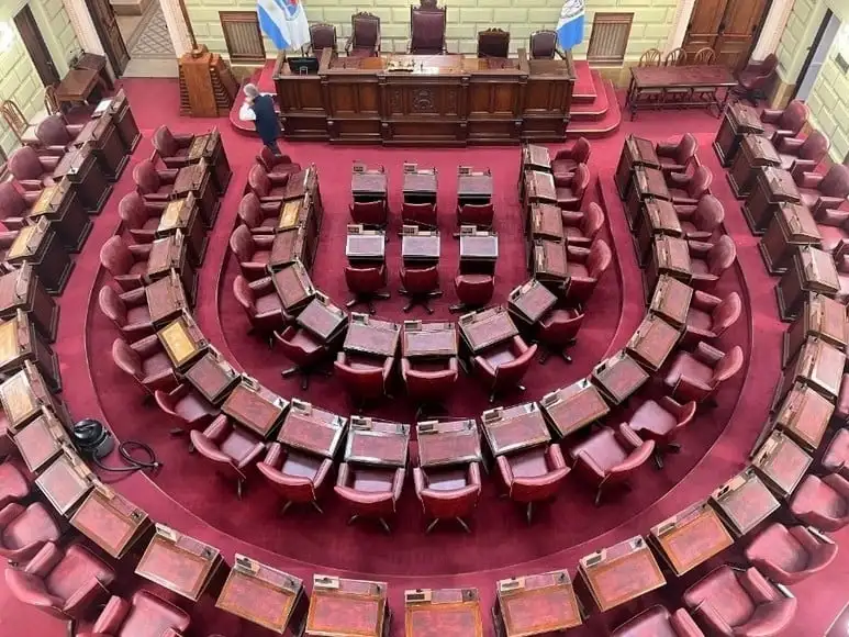 Clara García presentó las nuevas butacas del recinto de Diputados. Foto: Cámara de Diputados