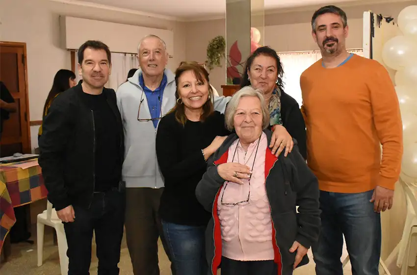 Entregan 425 notebooks en Miramar y Otamendi