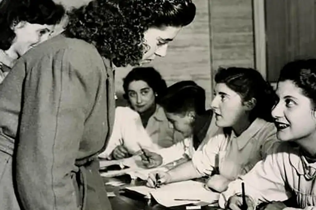 Hace 74 años las mujeres votaban por primera vez