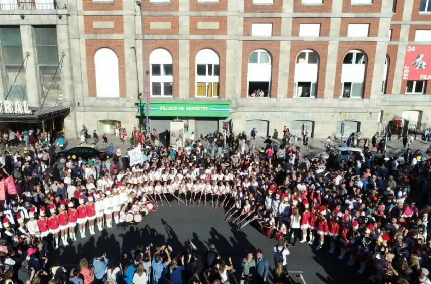 La Guardia Nacional del Mar celebró su medio siglo ante una multitud