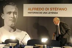Murió Alfredo Di Stéfano, la Saeta Rubia que se convirtió en una leyenda del fútbol
