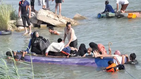 Irak: Civiles mueren ahogados al intentar escapar del EI