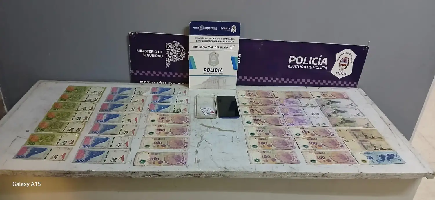 El hecho quedó registrado en las cámaras de seguridad.