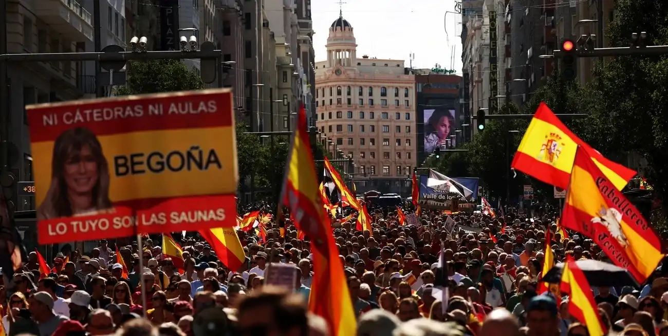 Manifestación en Madrid contra el Gobierno de Sánchez: reclaman elecciones y medidas para Ceuta