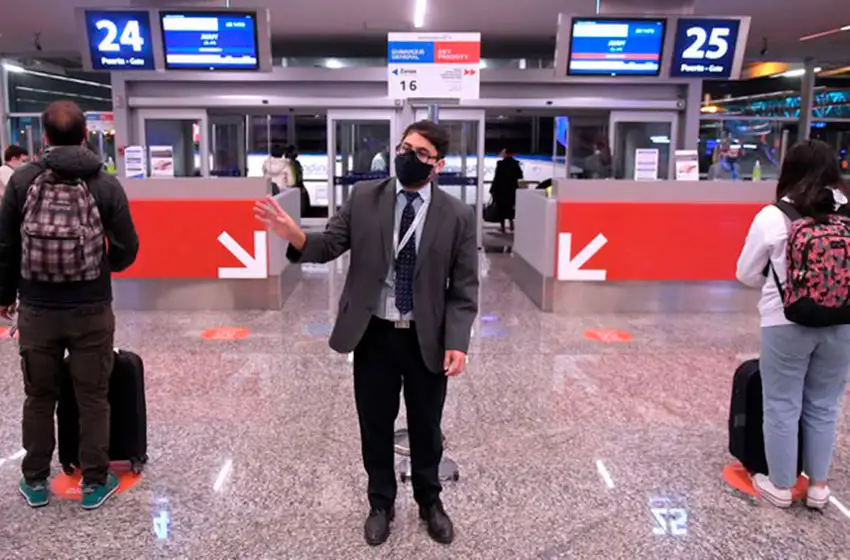 Abrirán las fronteras para el ingreso de turistas de los países limítrofes durante la temporada