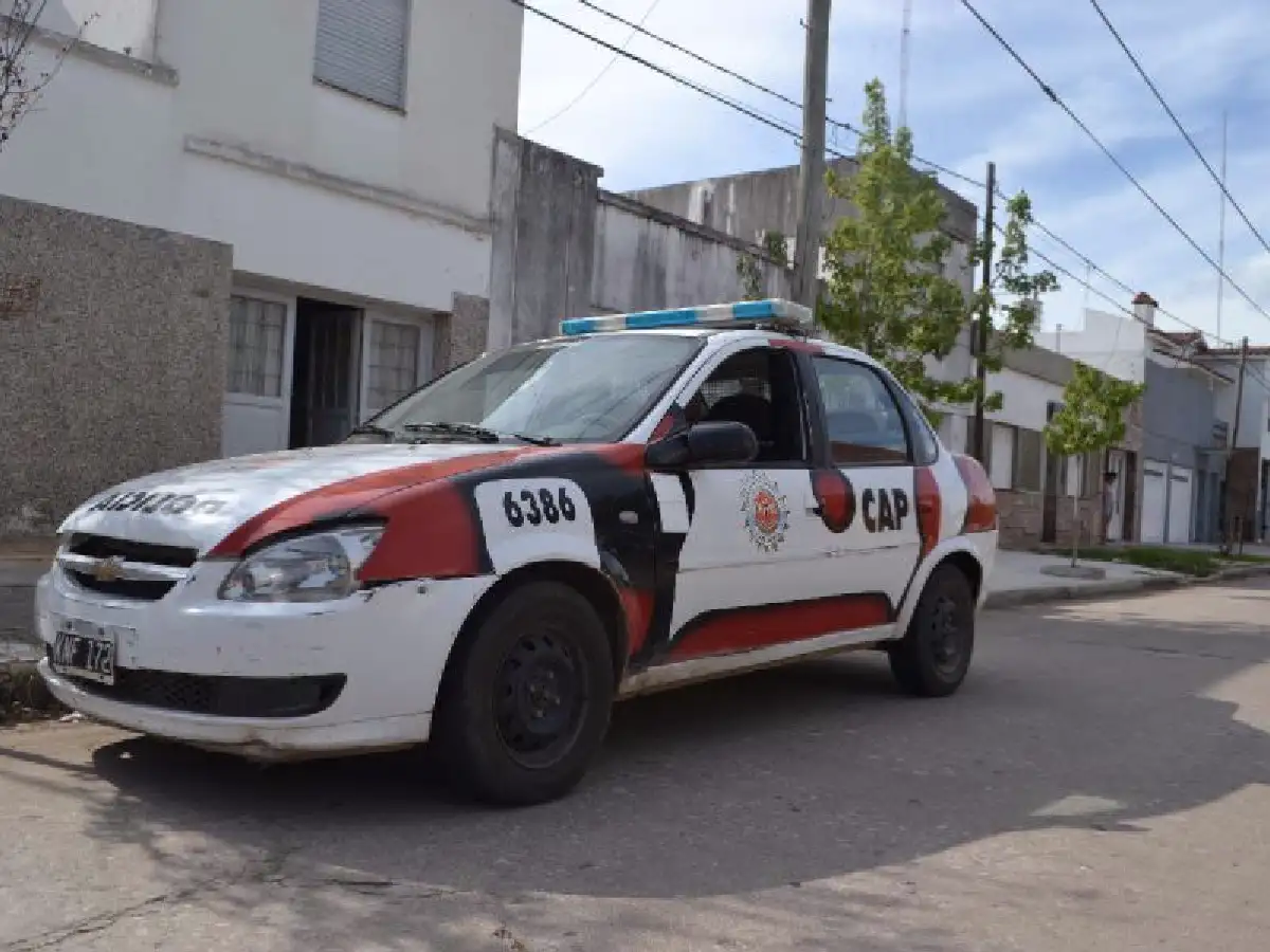 Detienen a pareja que  robaba junto a su hijo