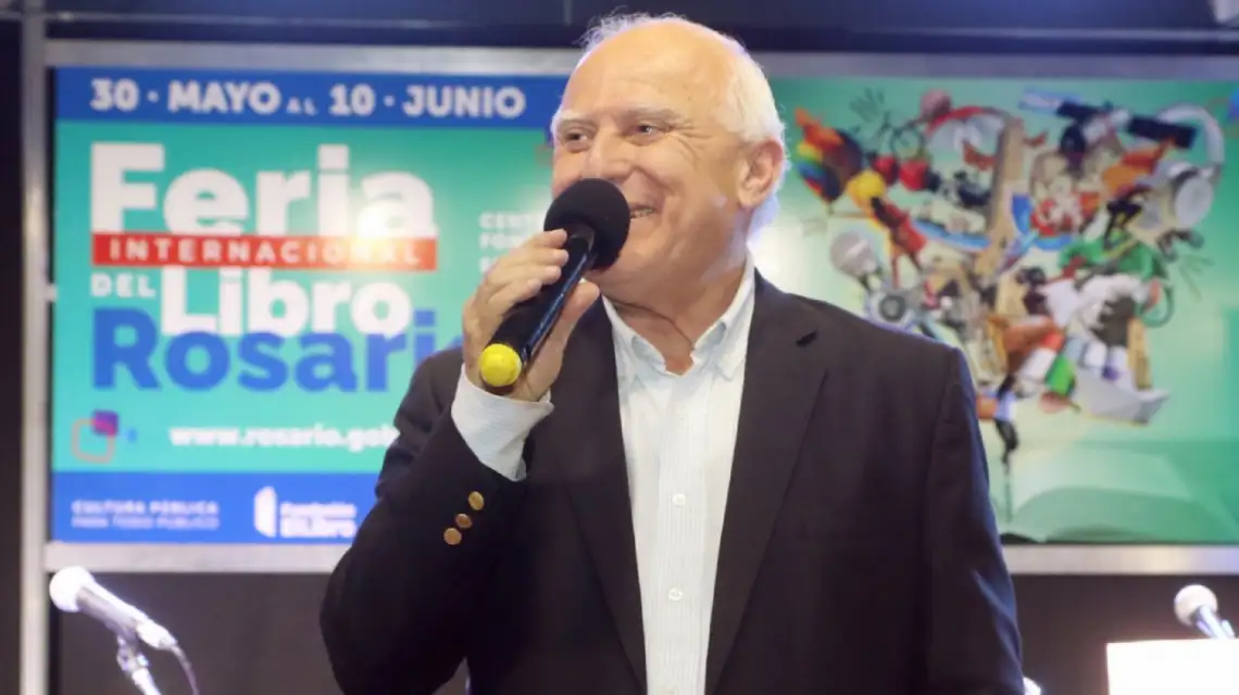 Lifschitz participó de la Feria Internacional del Libro de Rosario