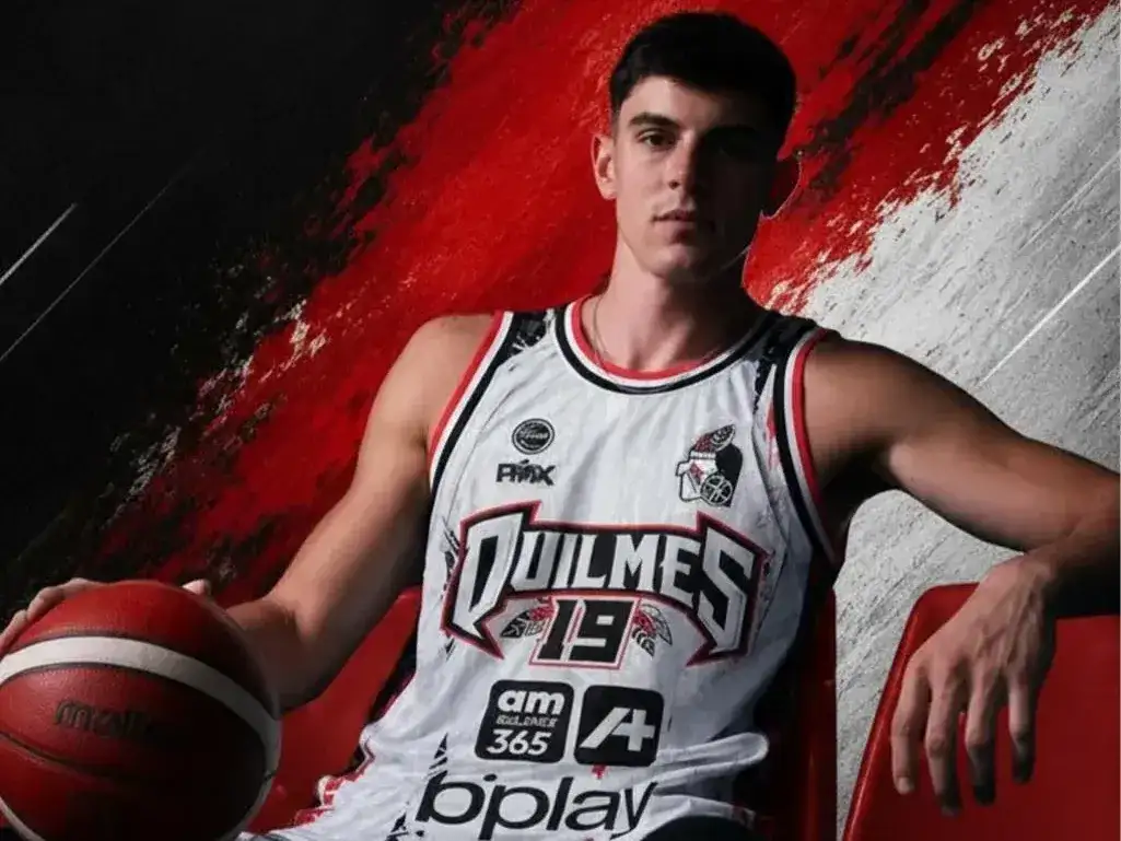 Federico Elías deja de ser basquetbolista de Quilmes.