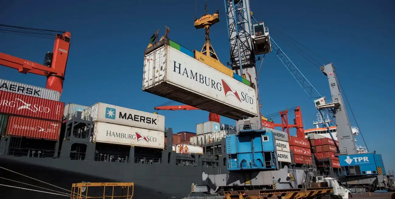 De forma interanual, las exportaciones subieron un 30,1%, mientras que las importaciones lo hicieron un 1,7%, según el INDEC.