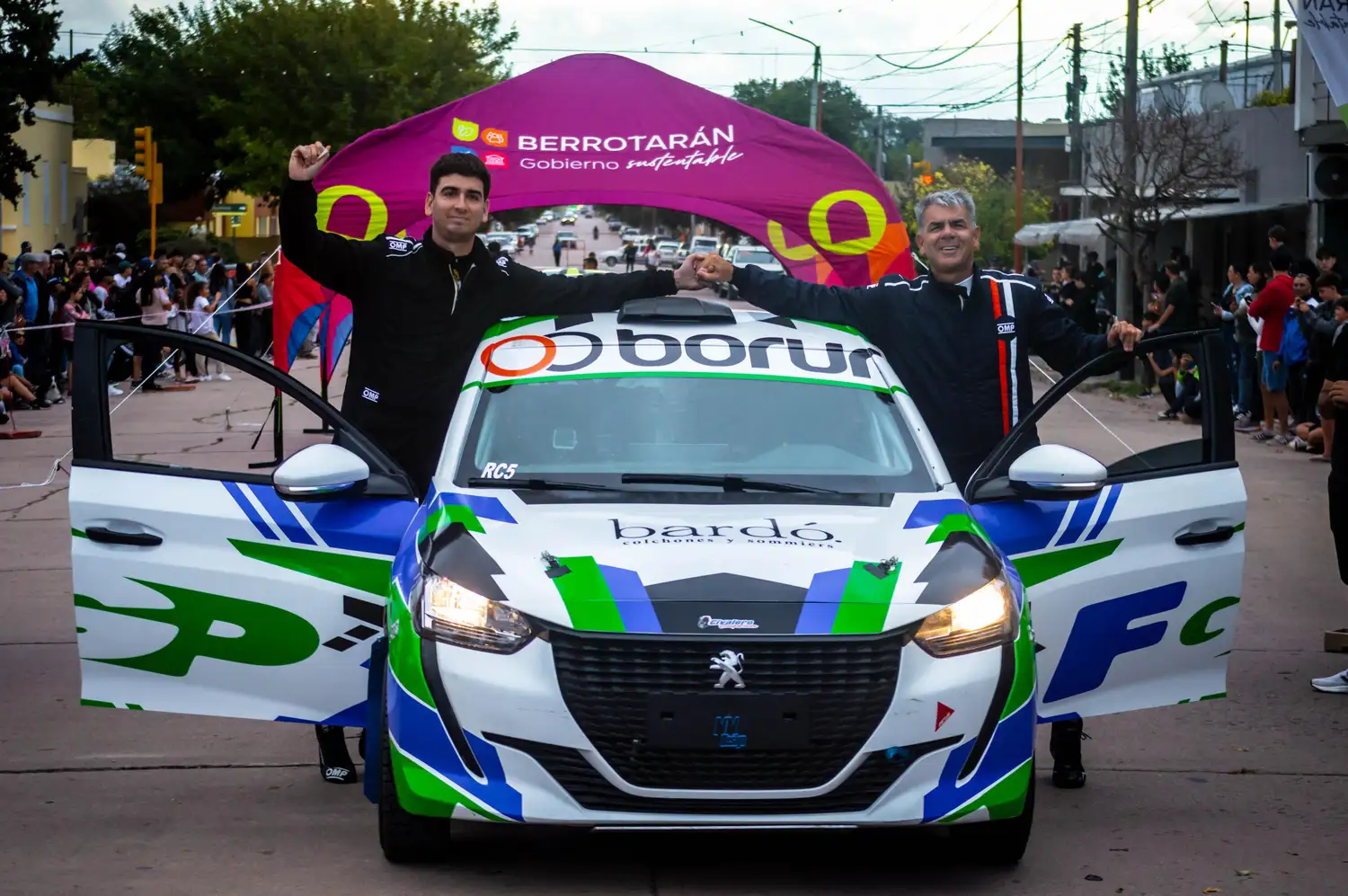 Marcos (piloto) y Agustín (navegante).