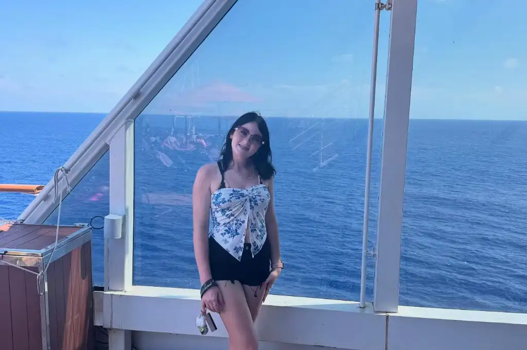 chica muerta en crucero 3