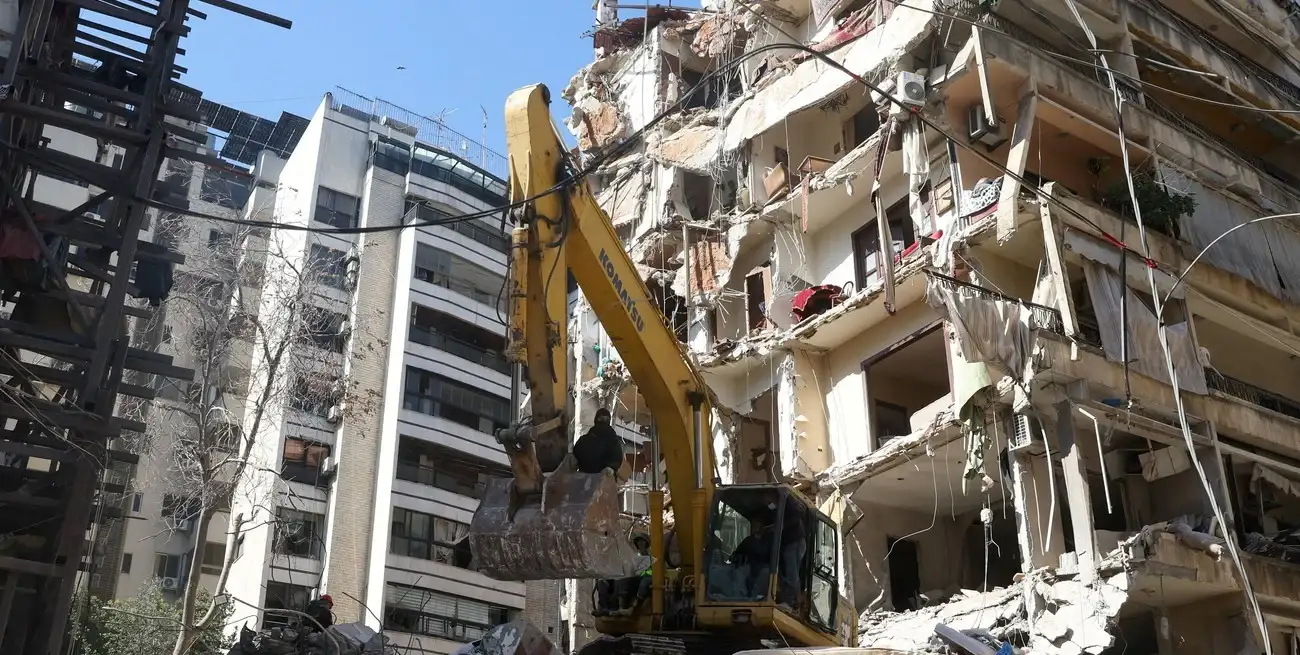 Líbano bajo duelo nacional tras la mayor ofensiva israelí. Crédito: Reuters.