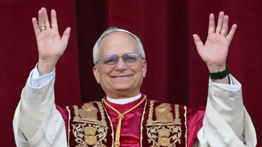 León XIV recibió el alta en el Gemelli de Roma y volverá al Vaticano