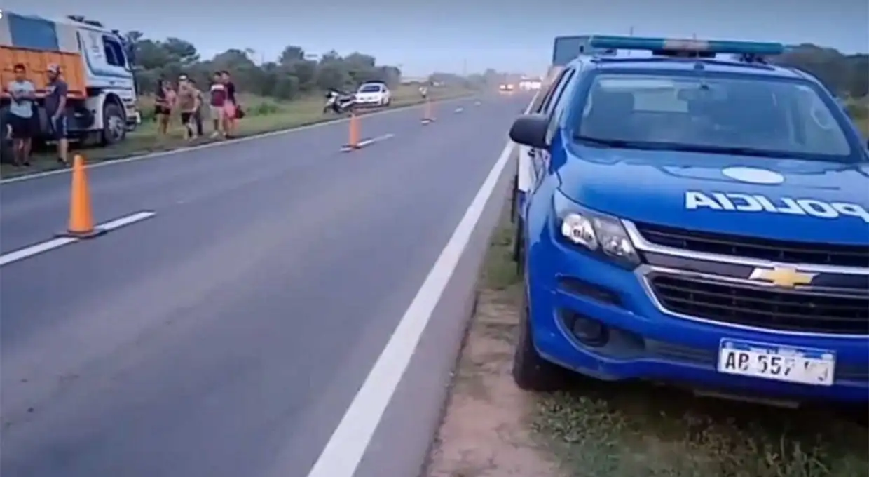 Las Varillas: dos muertos al chocar un carro y un camión