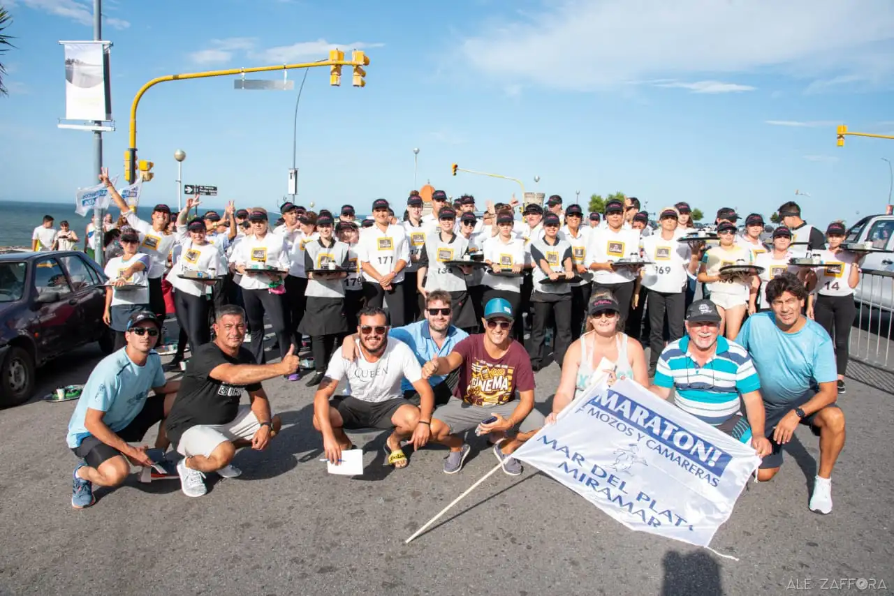 Con más de 120 participantes, se realizó la tradicional carrera de mozos