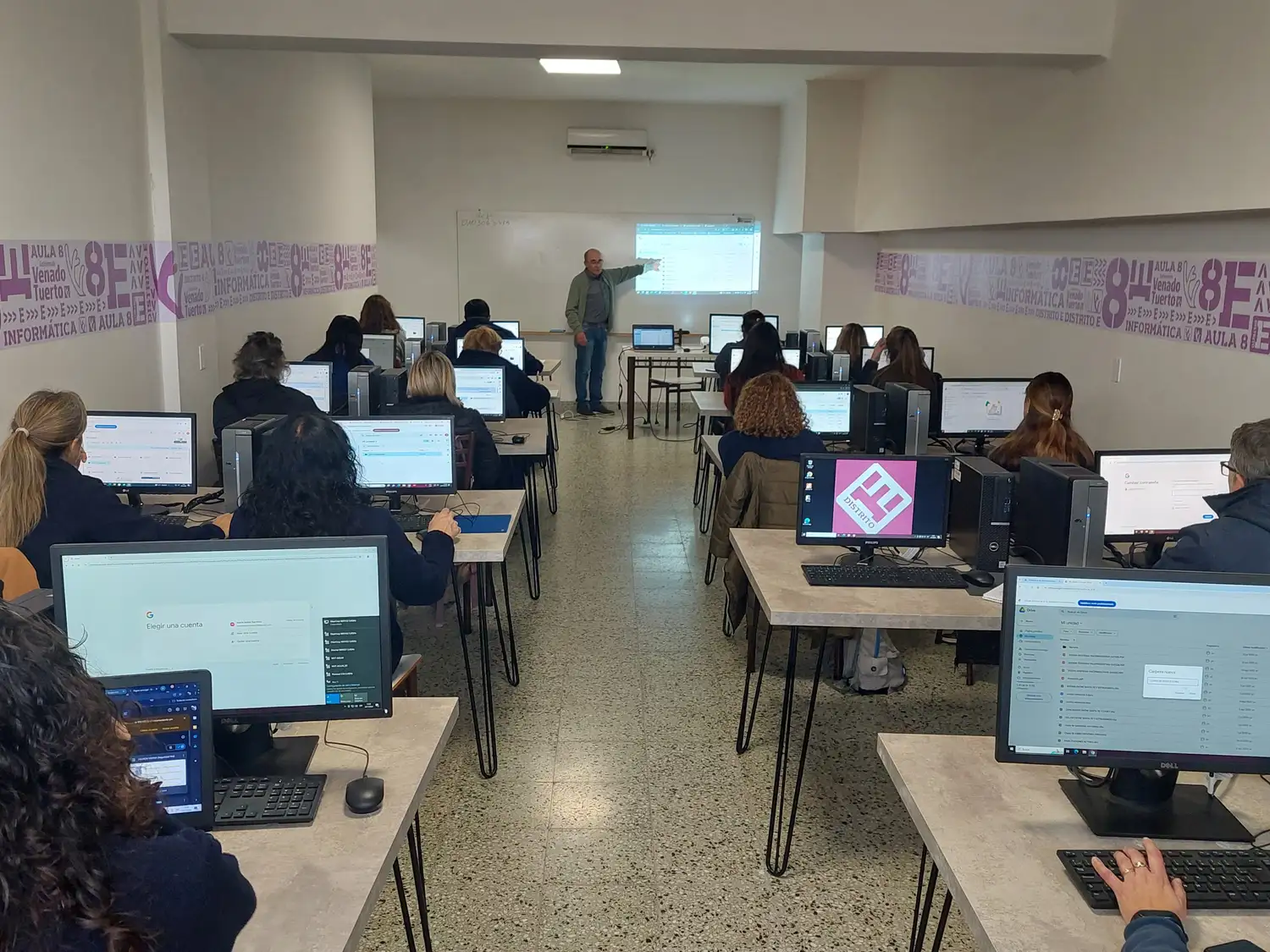 Durante el 2024, los trabajadores asistieron a diferentes capacitaciones.