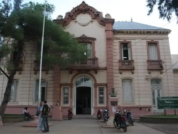 IES N° 7