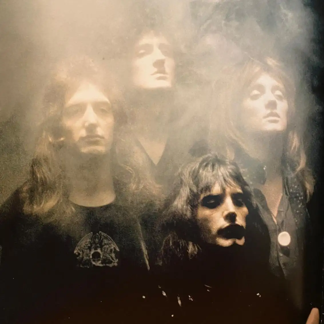“Bohemian Rhapsody”: la obra maestra que aún desafía a Queen medio siglo después