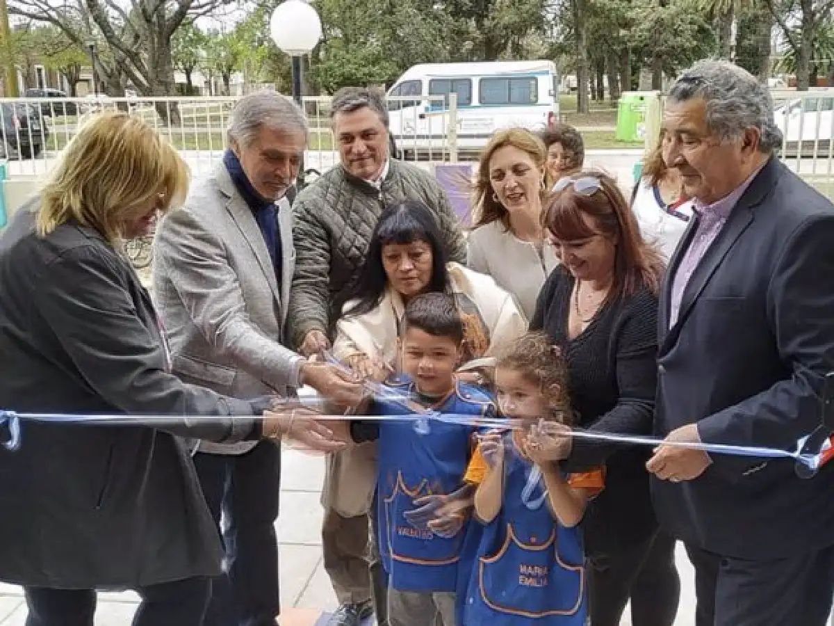Chipión: Grahovac inauguró obras en escuelas por más de dos millones de pesos   