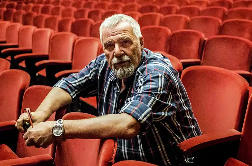 Teatros: Patalano le respondió a Mourelle