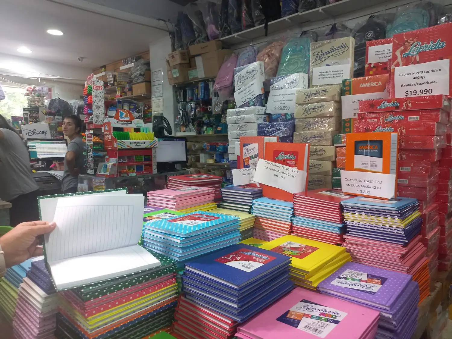 Una canasta de útiles escolares se puede conseguir por $50.000 o $60.000.