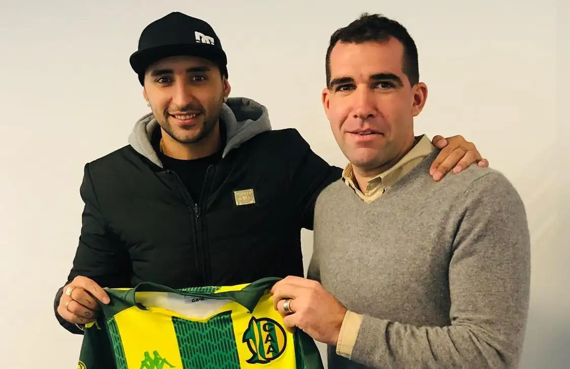 Bazzana y Alan Ruiz firmaron en Aldosivi