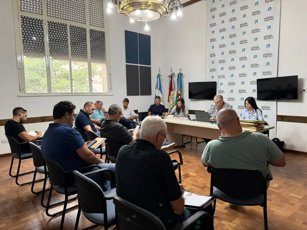 Apertura de los sobres en el Palacio Municipal.