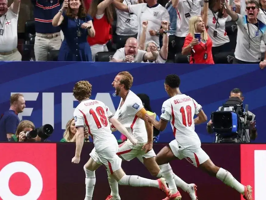 Inglaterra lo dio vuelta sobre el final.