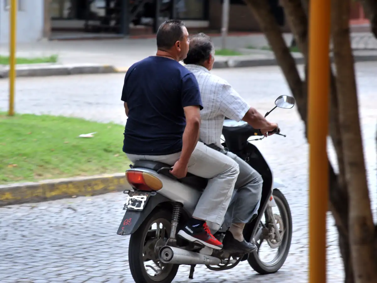 No entra en la cabeza: la mayor  cantidad de multas sigue siendo por no utilizar el casco