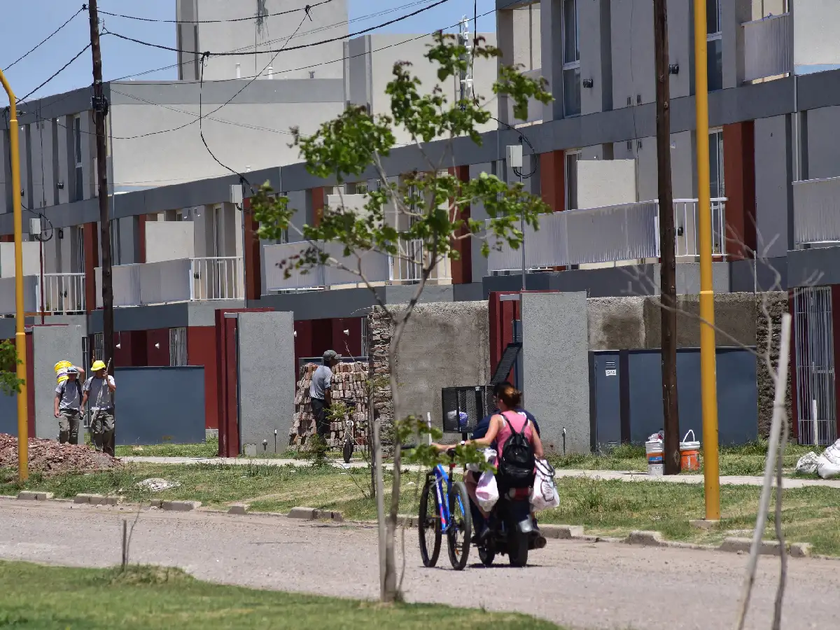 El reclamo de los vecinos del Procrear ingresa a vía judicial       