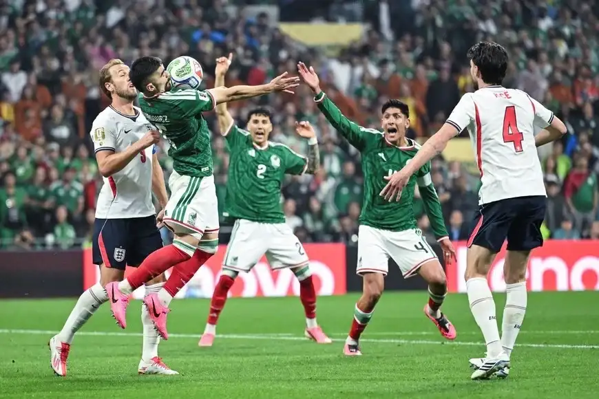 Mundial 26