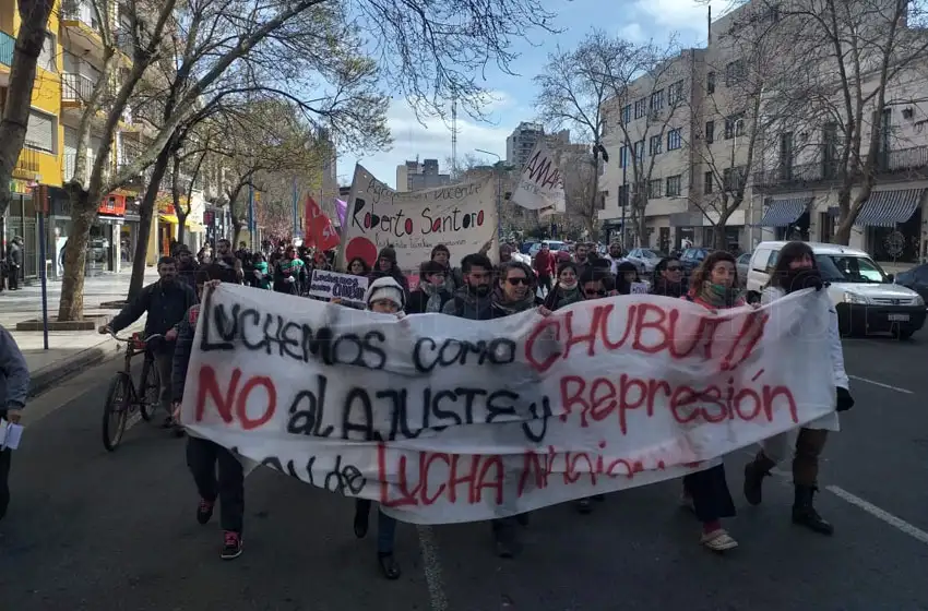 En la jornada de paro, docentes se movilizaron por el centro