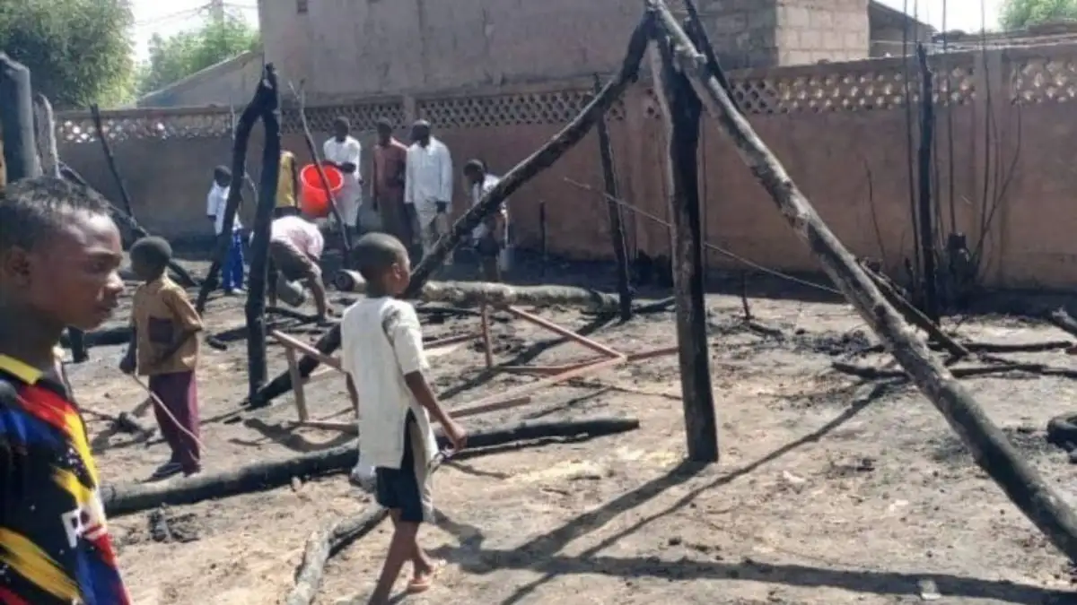Horror en la escuela: mueren quemados al menos 22 niños