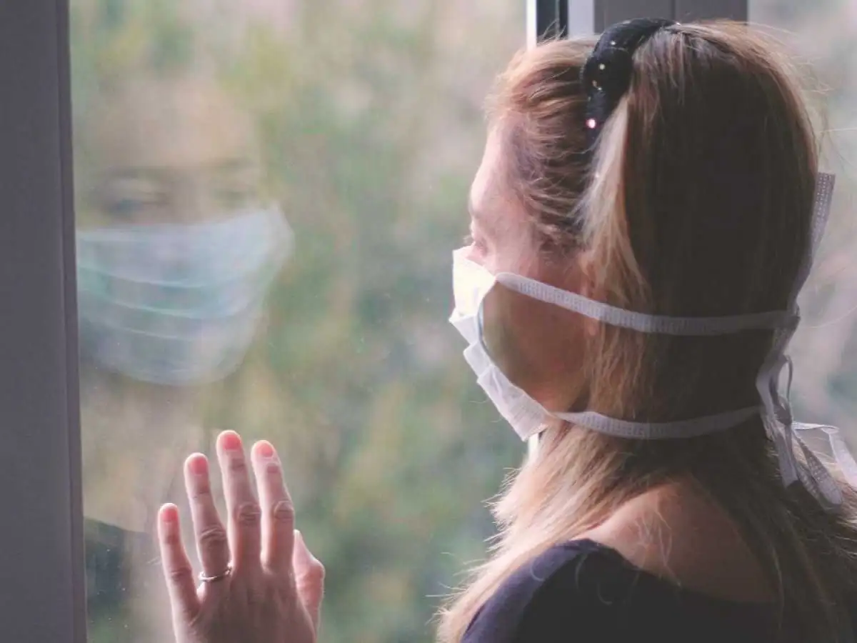 Angustia, miedo y culpa, tres sentimientos que acompañan a las personas con coronavirus   