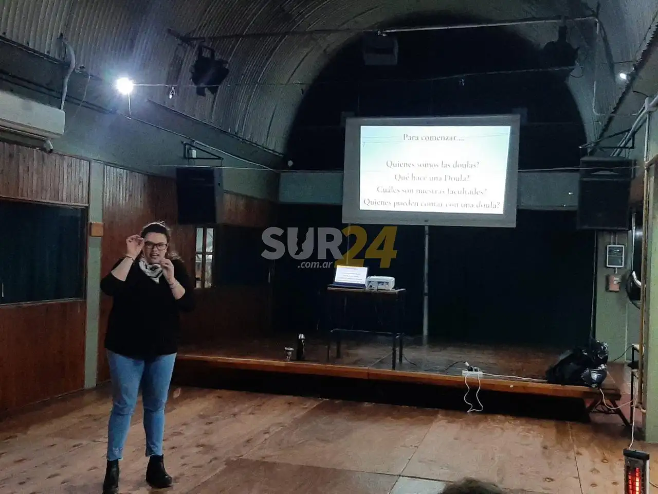 ‘Doula’ disertó sobre nuestros derechos a un parto respetado 