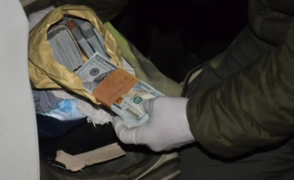 Decomisan 120.000 dólares a un automovilista en Misiones