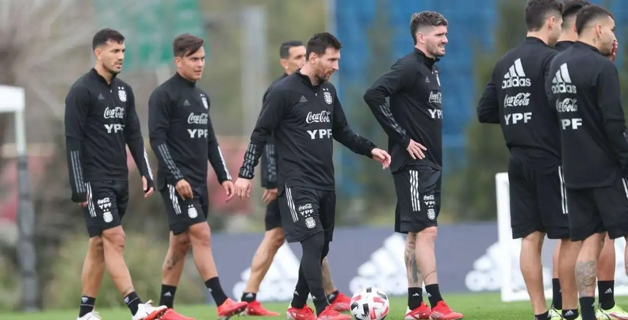 La Selección Argentina viaja a Guayaquil para enfrentar a Ecuador