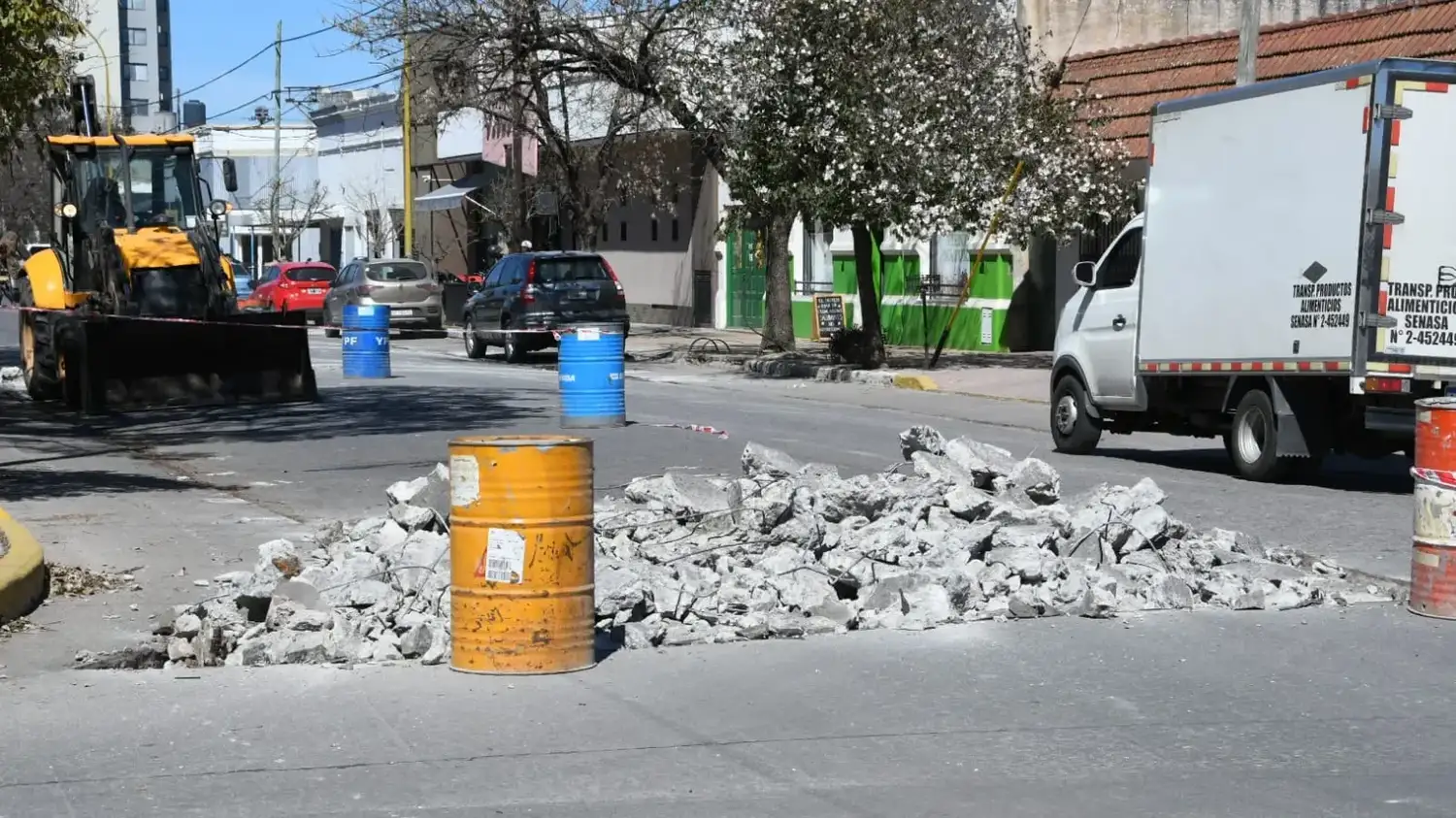 Arreglo de calles: 13 etapa, sobre Bv. Buenos Aires 2