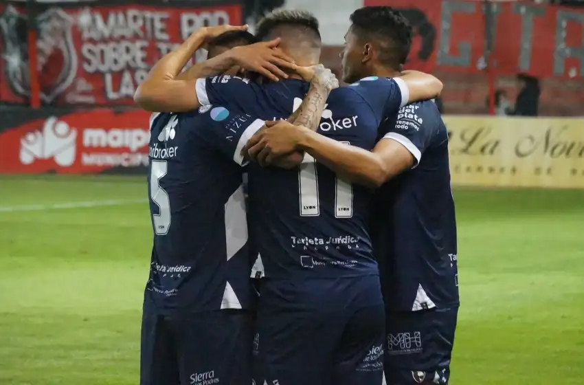 Y un día, Alvarado volvió a la victoria: el "Torito" venció a Deportivo Maipú
