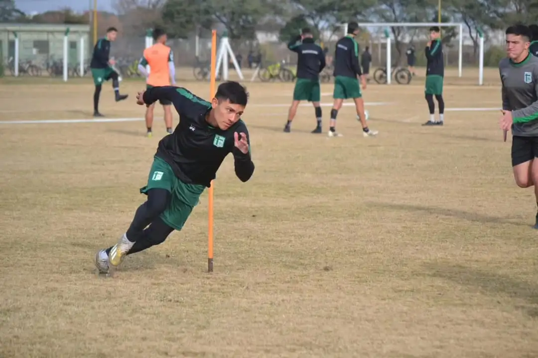 Facundo Hang ya practica con el grupo