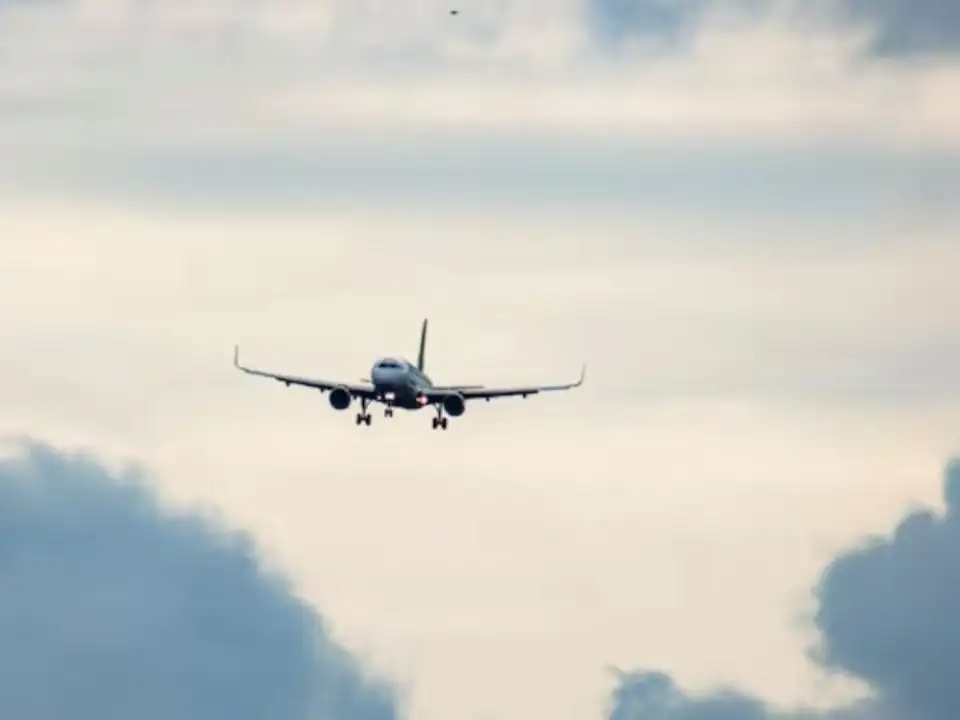 Paro de controladores aéreos: demoras en los aeropuertos