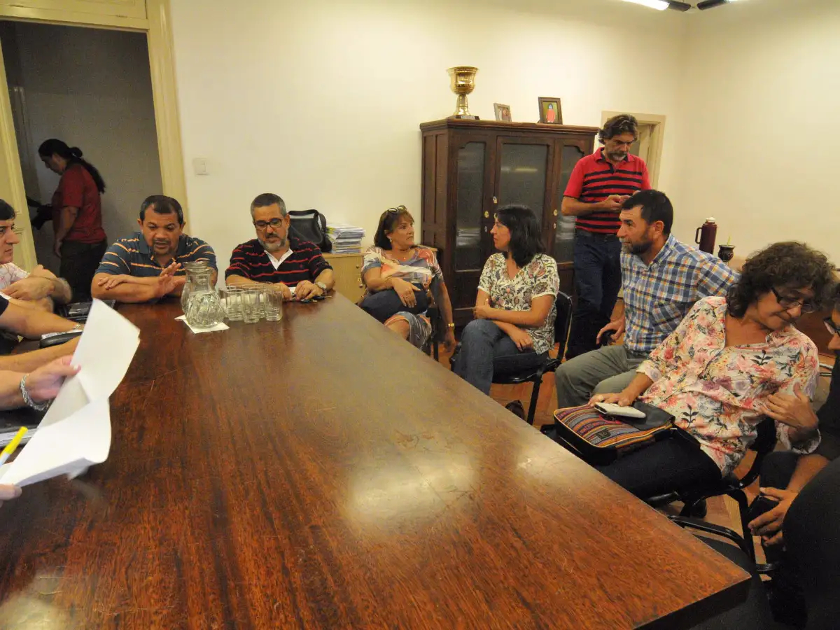El gobierno de Santa Fe ofreció un 25% de aumento a los docentes, que responderán el viernes