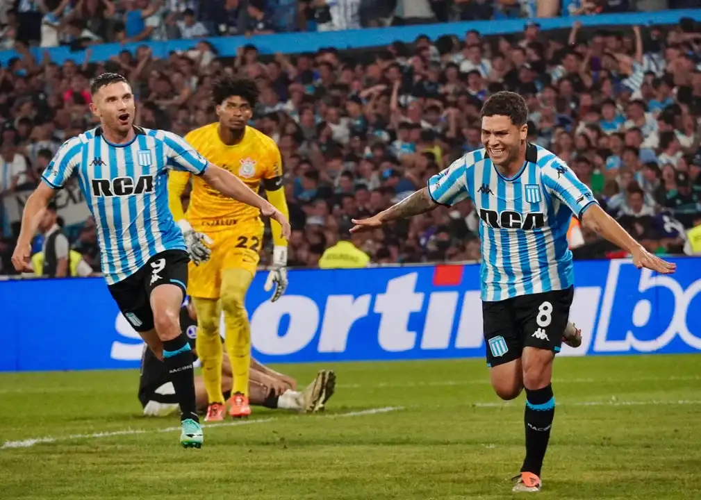 Con un doblete de Quintero, Racing dio vuelta el partido